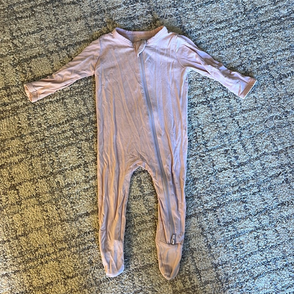 Light pink KYTE Baby sleeper